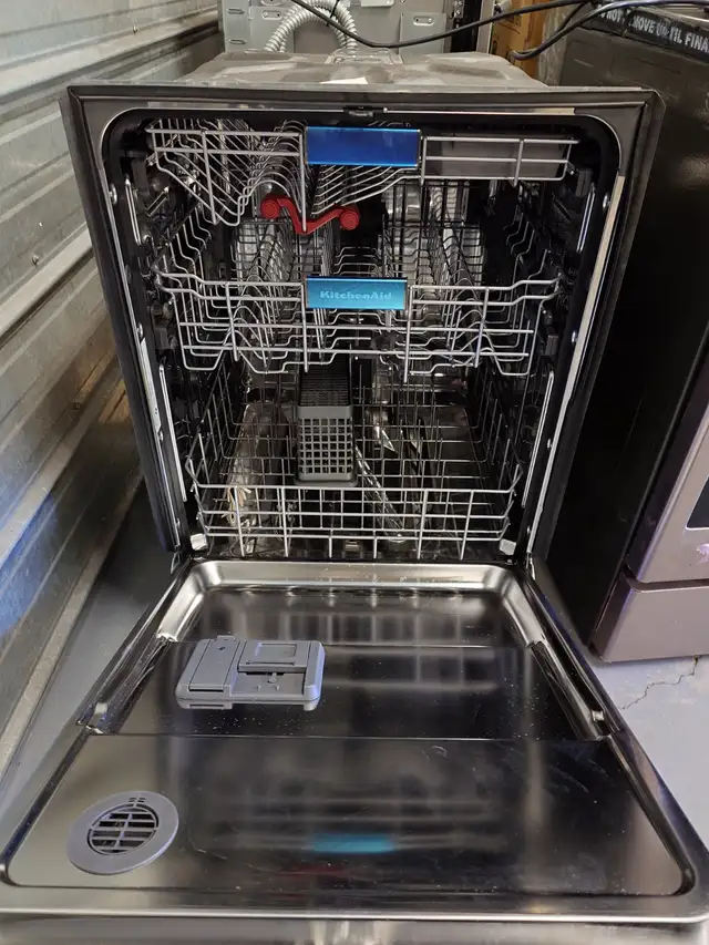 KitchenAid '24' Stainless Steel Dishwasher on Sale‼️ - Photo 4