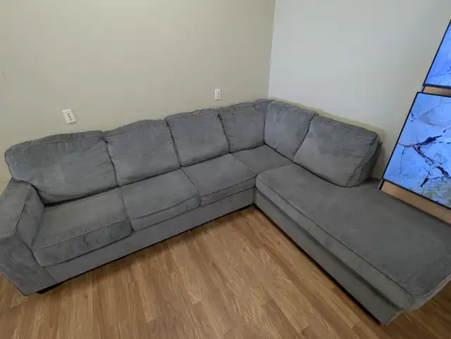 ASHLEY LIVINGROOM PACKAGE