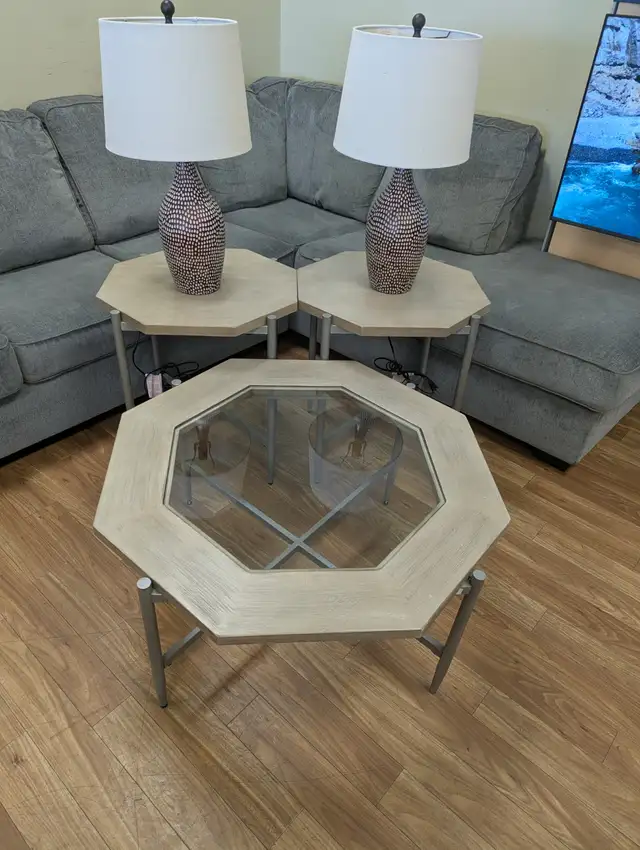 ASHLEY LIVINGROOM PACKAGE - Photo 3