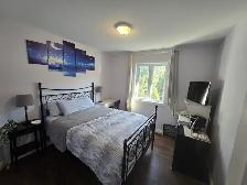 Bedroom For Rent /Chambre À Louer (Available Now/All Inclusive) - Photo 9