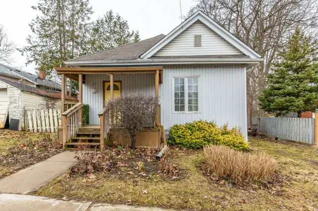 2 Bedroom Home for Sale in Manor Park Neighbourhood