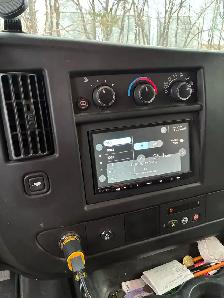 2014 Chevrolet Express Passenger AWD - Photo 5