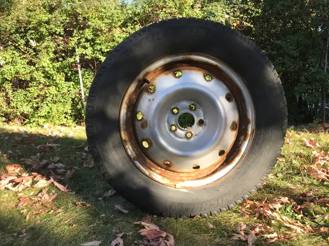 4x pneus d’hiver Michelin X-Ice ❄215/65R16   Rims 5x100mm