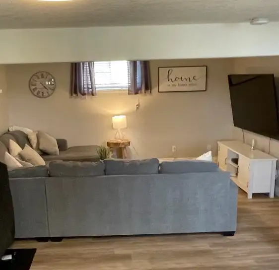 FURNISHED FEMALE STUDENT ROOM RENTAL ALL INCLUSIVE $975 SUDBURY - Photo 7