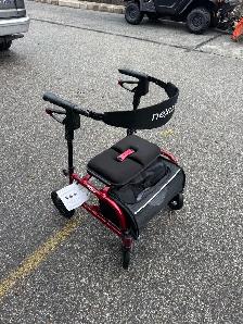 NEXUS 3 SUPER LOW WALKER ROLLATOR - Photo 4