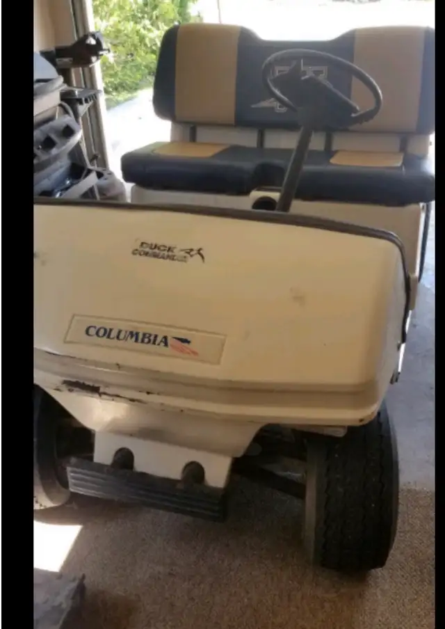 Golf cart - Photo 2