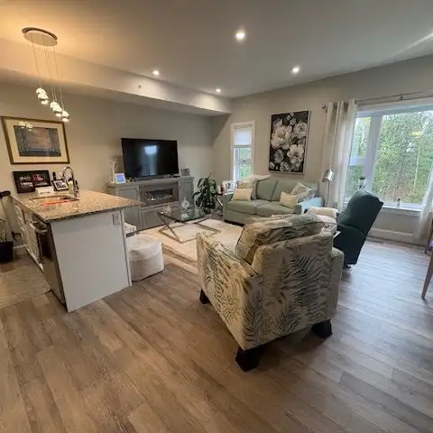 Military being posted in or relocating to a new position at CNL? - Photo 5