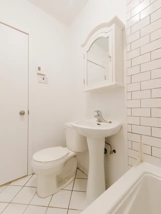 Beau Grand 5 ½, Ville-Marie, à 5 min. pieds du métro Frontenac - Photo 10