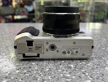 Olympus E-PL-2 12.3MP Mirrorless Camera w Meke 25mm Lens - Photo 5