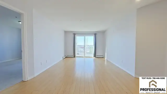 2 Bed / 2 Bath South Side Apartment with Parking - Photo 3