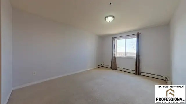 2 Bed / 2 Bath South Side Apartment with Parking - Photo 4