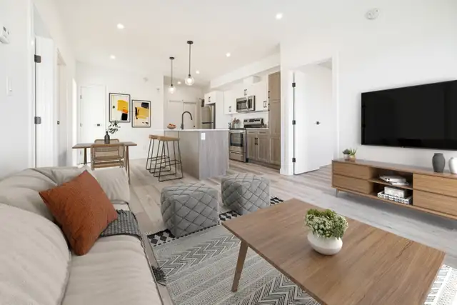 LUXURY 3 Bedroom Apartment! Available May 1st! - Photo 3