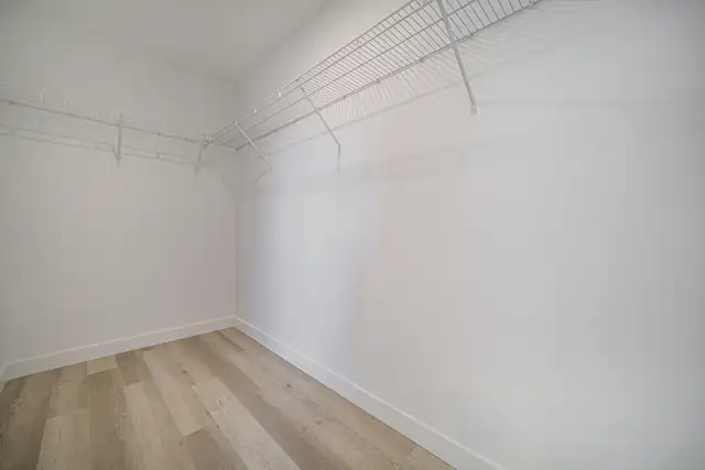 LUXURY 3 Bedroom Apartment! Available May 1st! - Photo 8