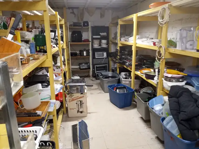 INDOOR NOT FOR PROFIT YARD SALE - Photo 10