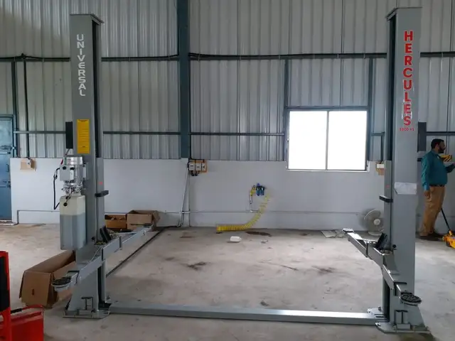 Heavy Duty 10,000 lb Two Post Auto Lift – Mechanic Shop - Photo 2