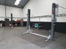 Heavy Duty 10,000 lb Two Post Auto Lift – Mechanic Shop - Photo 3