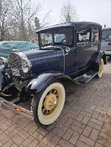 1930 Ford Model A Tudor - Photo 3