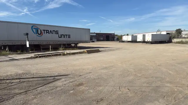 AZ TEAM DRIVER NEEDED.