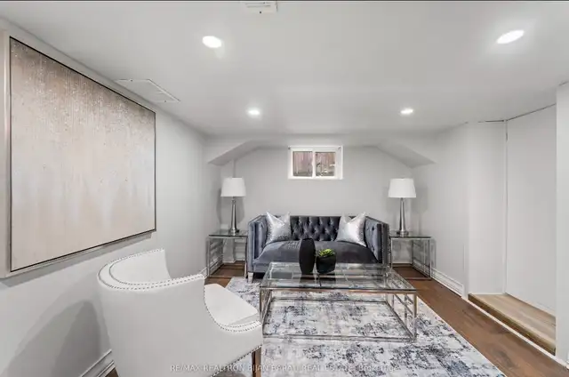 rent basement - Photo 4