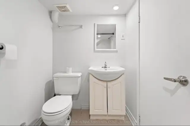 rent basement - Photo 7