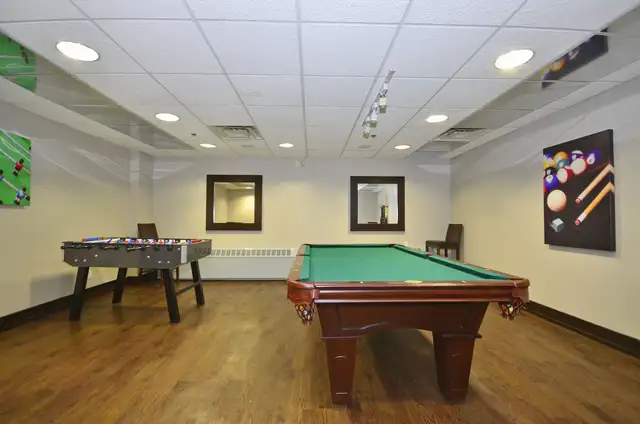 Renovated Bachelor, Queen and Bathurst - ID 3147 - Photo 10