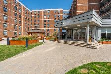 Renovated Bachelor, Queen and Bathurst - ID 3147 - Photo 15