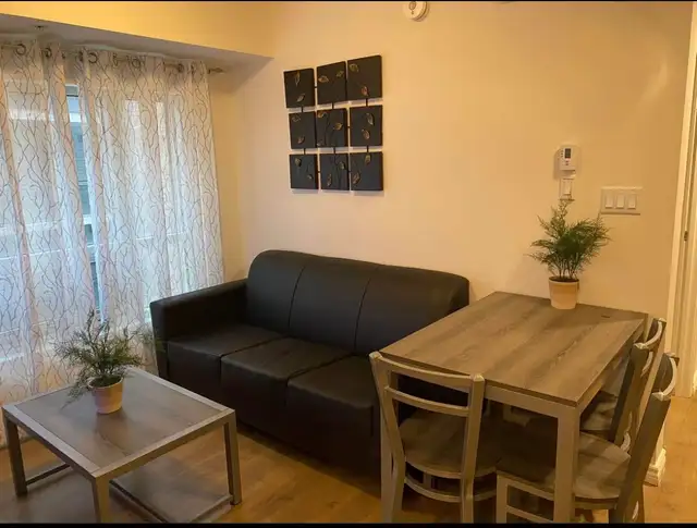 Room for rent in a 2 bed 1 bath - Photo 2