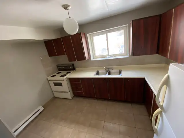 Cozy Main Floor Apartment! ALL-INCLUSIVE!