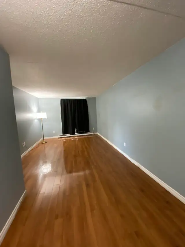 Cozy Main Floor Apartment! ALL-INCLUSIVE! - Photo 2