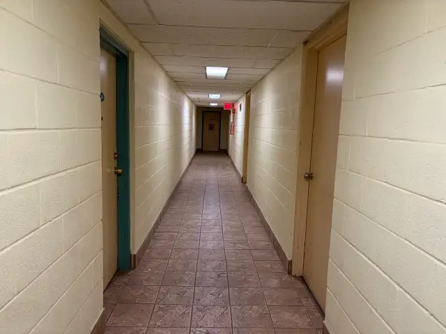 Cozy Main Floor Apartment! ALL-INCLUSIVE! - Photo 5