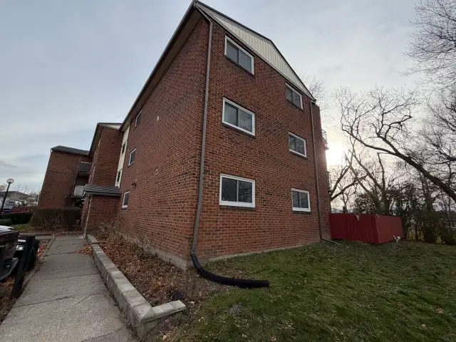 Cozy Main Floor Apartment! ALL-INCLUSIVE! - Photo 8