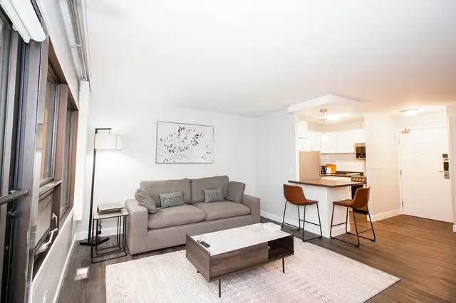 190 Smith Apartment Suites - One-Bedroom Suite (with patio) Apar - Photo 2