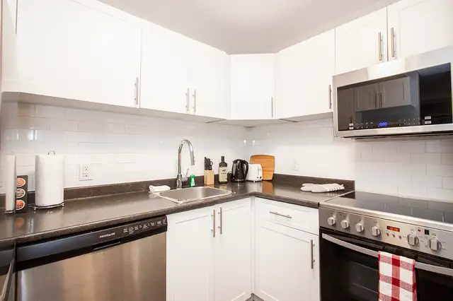 190 Smith Apartment Suites - One-Bedroom Suite (with patio) Apar - Photo 7