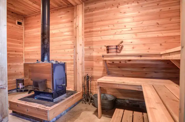 Private Long Lake Waterfront Estate on 2.5 Acres - Photo 10