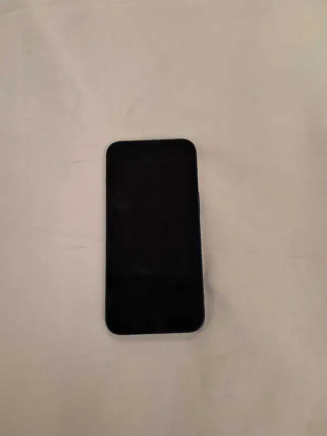 IPhone 14 - Photo 2