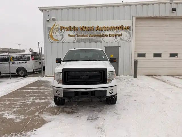 2013 Ford F-150 XLT  Crew Cab 5.0L V8 - Photo 2
