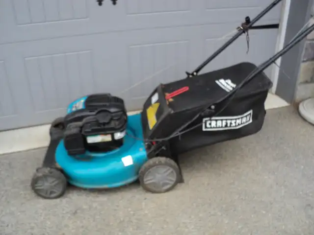 7.25 21' Briggs & Stratton Lawn Mower   Bag $185 CALLS ONLY - Photo 2