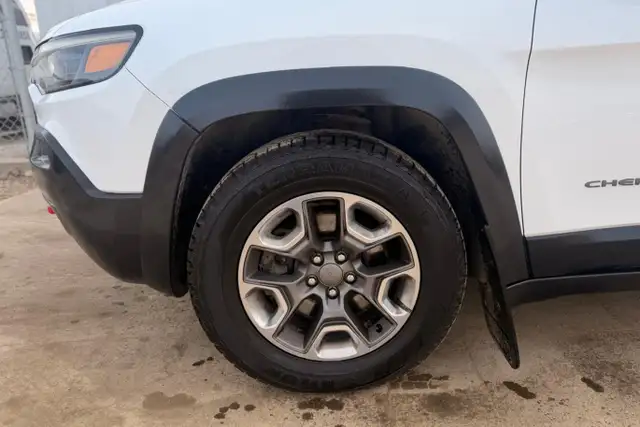 2019 Jeep Cherokee Trailhawk 4WD - Photo 10