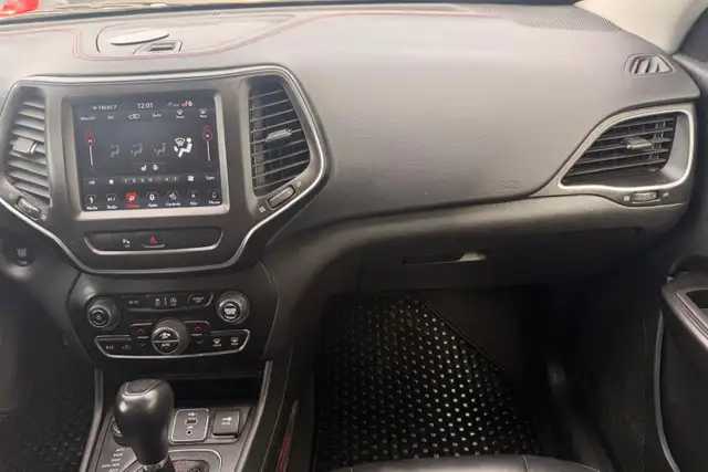2019 Jeep Cherokee Trailhawk 4WD - Photo 19