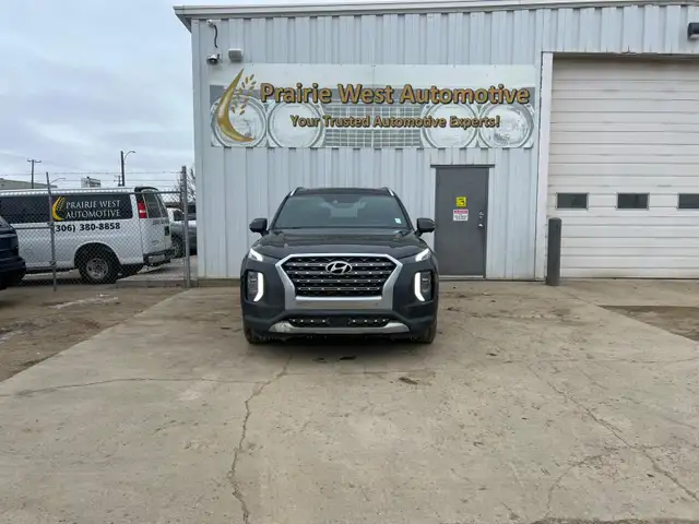 2020 Hyundai Palisade Ultimate AWD - 7 Passenger - Photo 2
