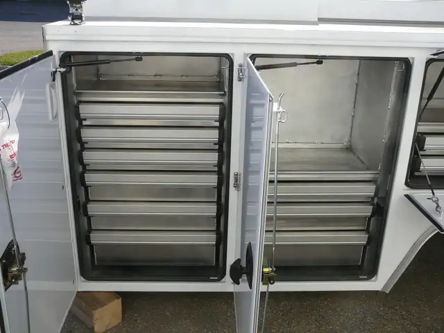 New 11' Aluminum Painted Mechanic's Service Body - Photo 3