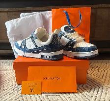 Louis Vuitton size 10 shoes