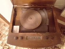 RADIO RECORD PLAYER COMBINATION - ANTIQUE - Photo 3