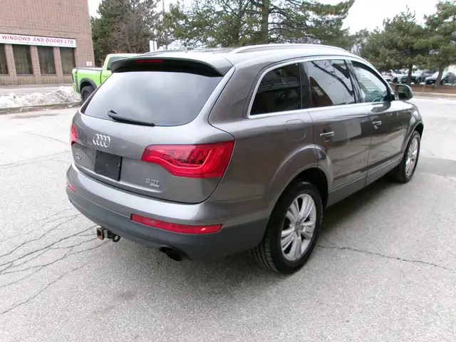 2011 Audi Q7 3.0L Premium QUATTRO | 7-SEATER | SUNROOF - Photo 4