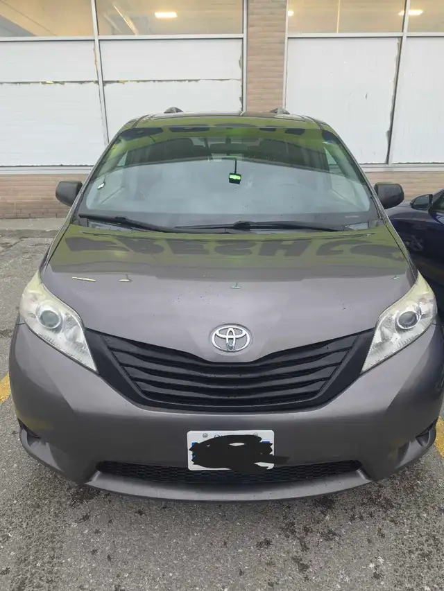 2015 Toyota Sienna FOR SALE
