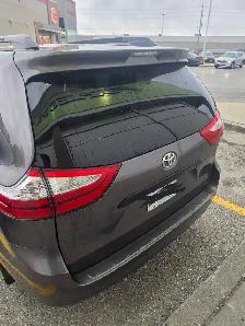 2015 Toyota Sienna FOR SALE - Photo 6