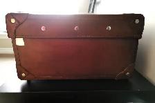 Vintage cowhide suitcase - Photo 6