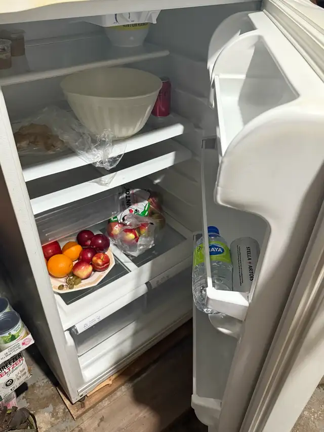 Frigidaire en très bon état pour 250$ negociable - Photo 3