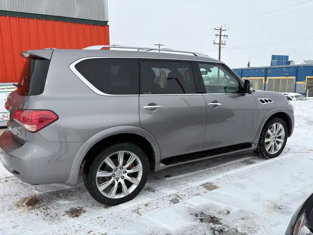 Infiniti QX56 - Photo 6