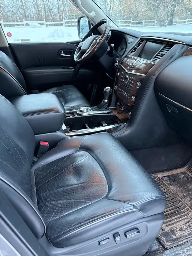 Infiniti QX56 - Photo 9